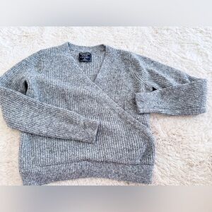 Abercrombie & Fitch Heather Gray Knit Sweater